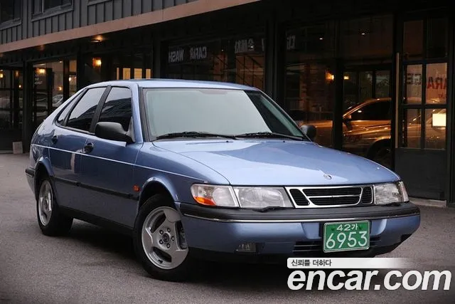Saab 900 — экстерьер