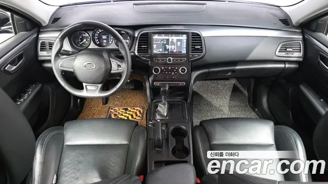 Renault Korea SM6 — интерьер