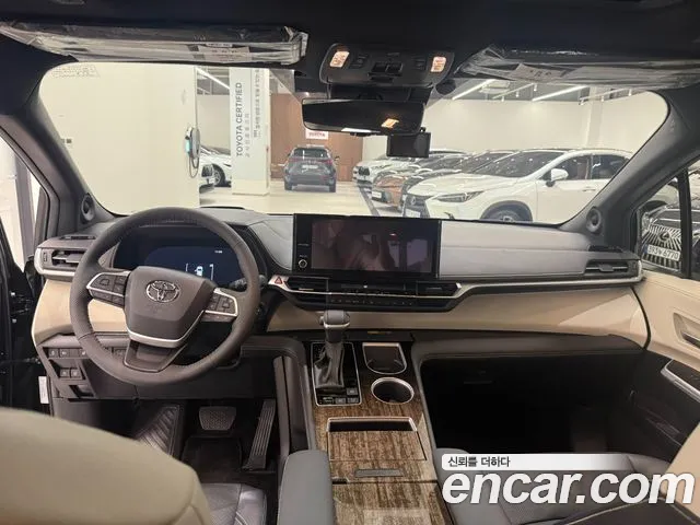 Toyota Sienna — интерьер