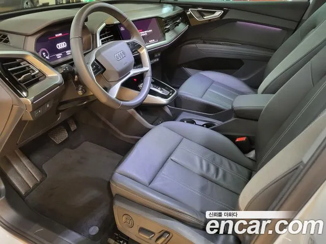 Audi Q4 e-tron — интерьер