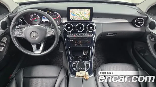 Mercedes-Benz C-класс — интерьер