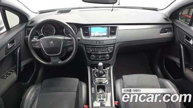 Peugeot 508 — интерьер