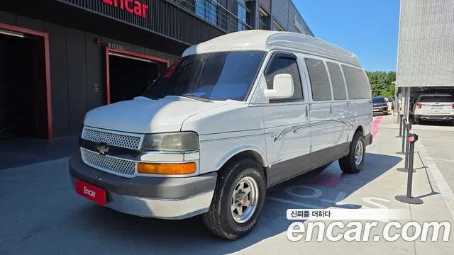 Chevrolet Express Van — экстерьер