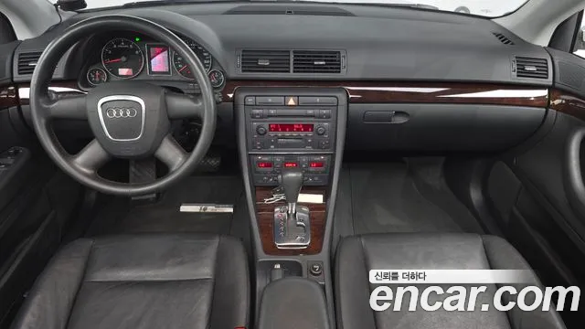 Audi A4 — интерьер