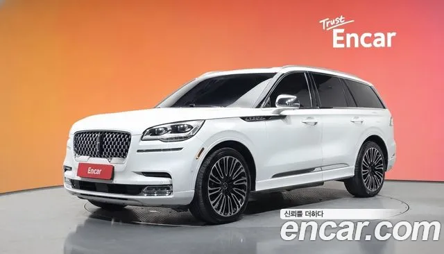 Lincoln Aviator — экстерьер