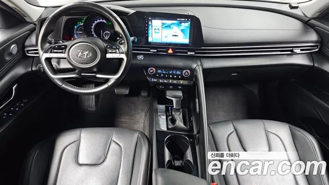 Hyundai Elantra — интерьер