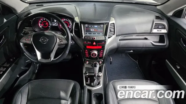 KG Mobility Tivoli — интерьер