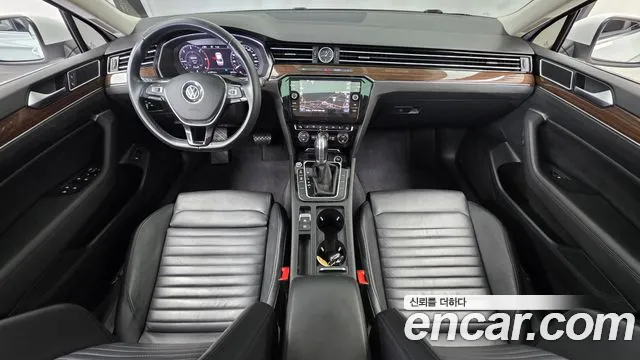 Volkswagen Passat — интерьер