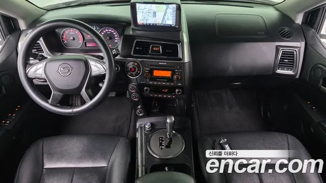 KG Mobility Korando — интерьер