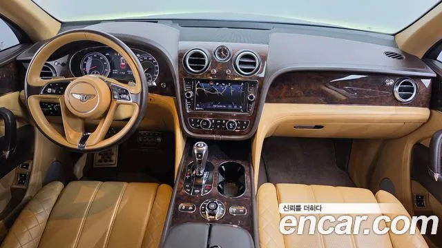 Bentley Bentayga — интерьер