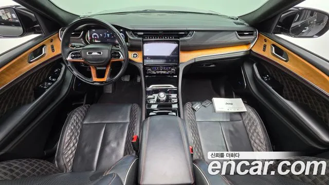 Jeep Cherokee — интерьер