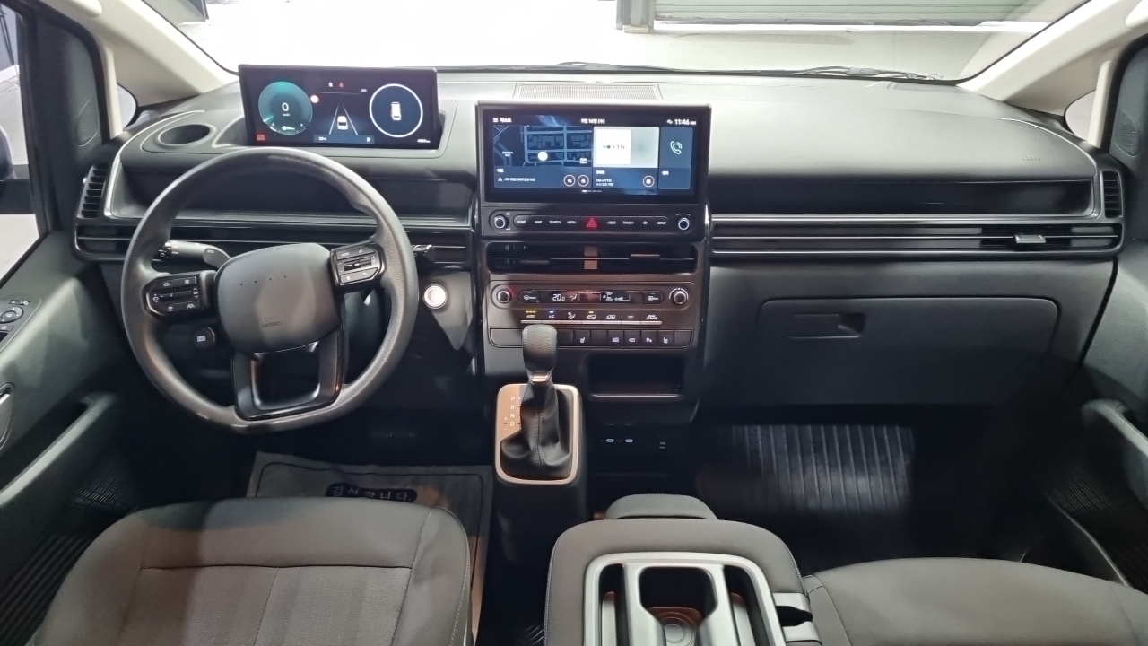 Hyundai Staria — интерьер