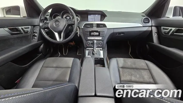 Mercedes-Benz C-класс — интерьер