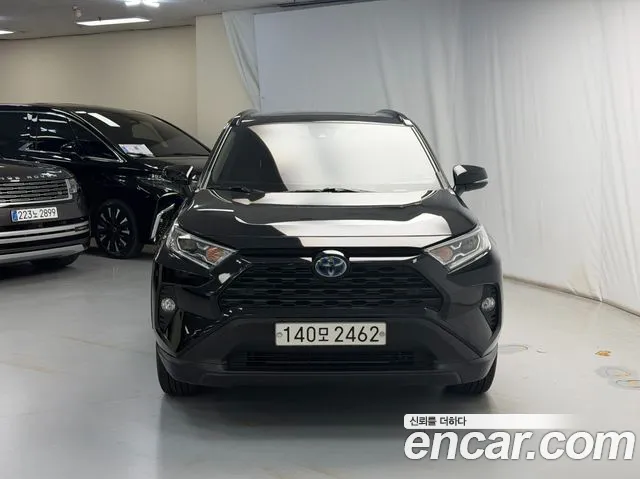 Toyota RAV4 — экстерьер