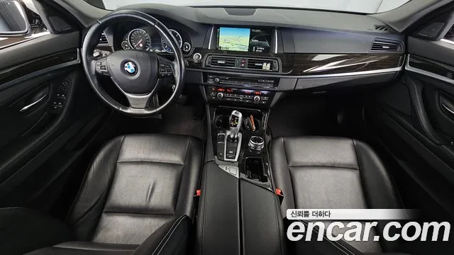 BMW 5 серия — интерьер