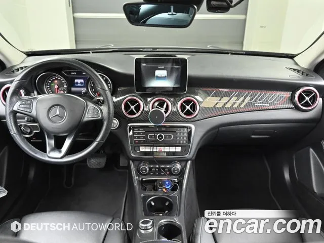 Mercedes-Benz GLA-класс — интерьер