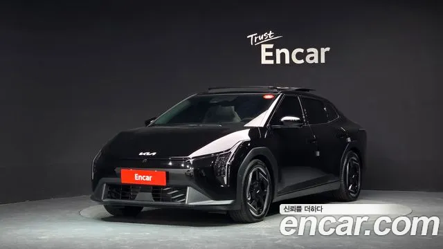 Kia EV4 — экстерьер