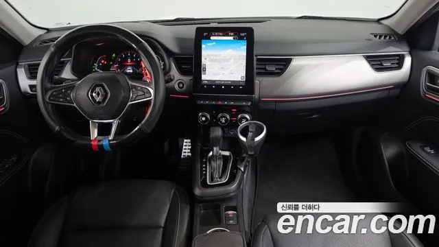 Renault Korea XM3 — интерьер