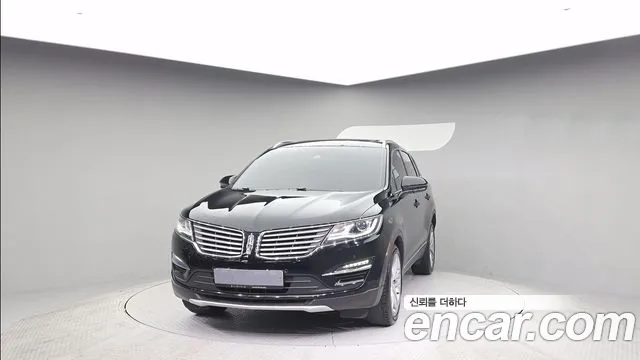 Lincoln MKC — экстерьер