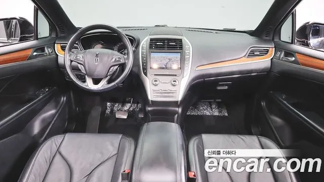 Lincoln MKC — интерьер