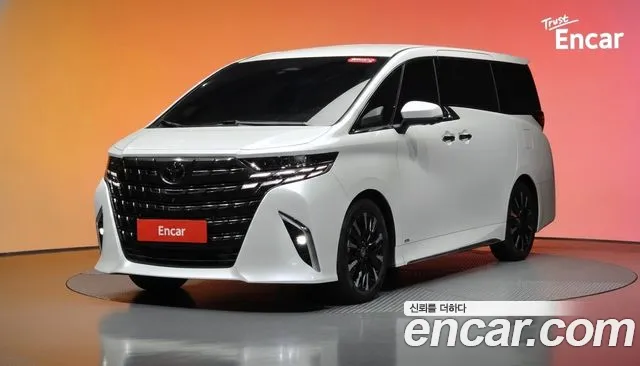 Toyota Alphard — экстерьер