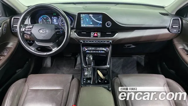 Hyundai Grandeur — интерьер