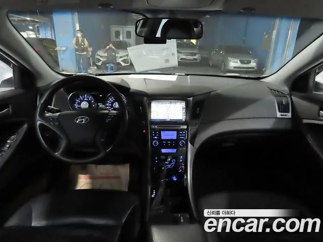 Hyundai Sonata — интерьер