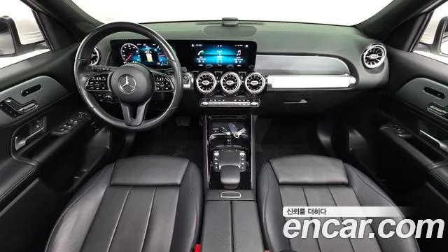 Mercedes-Benz GLB-класс — интерьер
