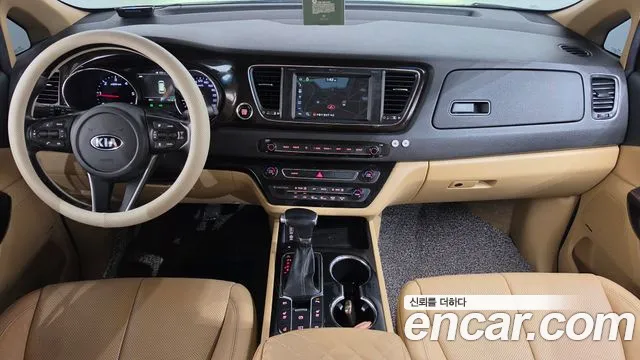 Kia Carnival — интерьер