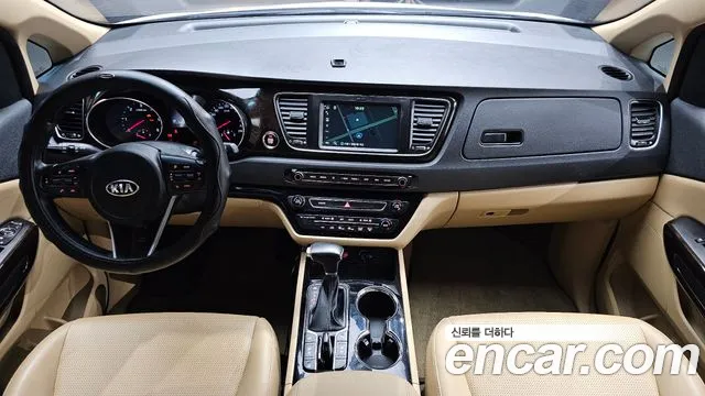 Kia Carnival — интерьер
