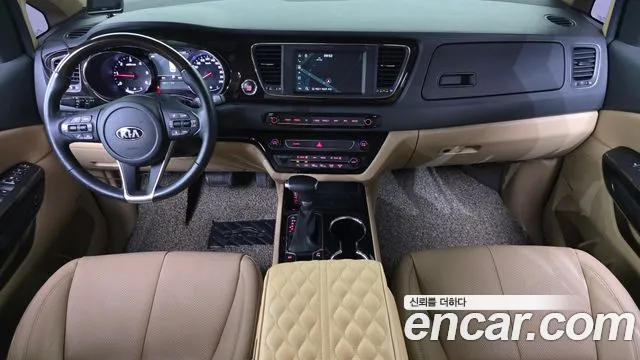 Kia Carnival — интерьер