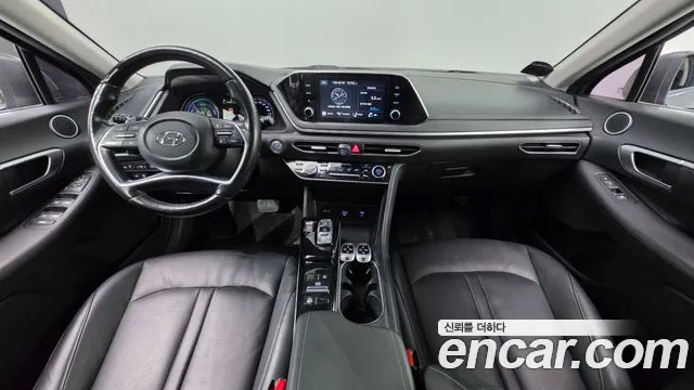 Hyundai Sonata — интерьер