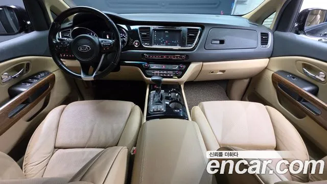 Kia Carnival — интерьер