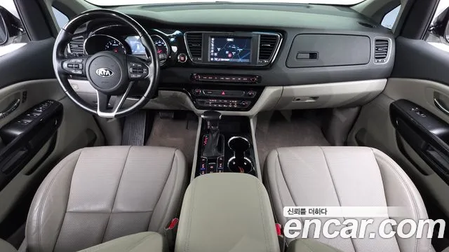 Kia Carnival — интерьер