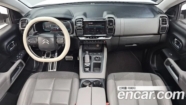 Citroën / DS C5 Aircross — интерьер