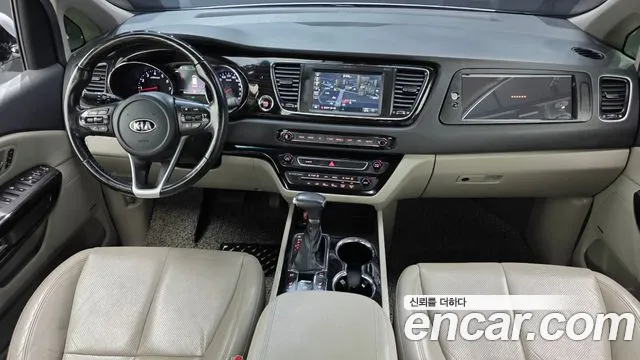 Kia Carnival — интерьер