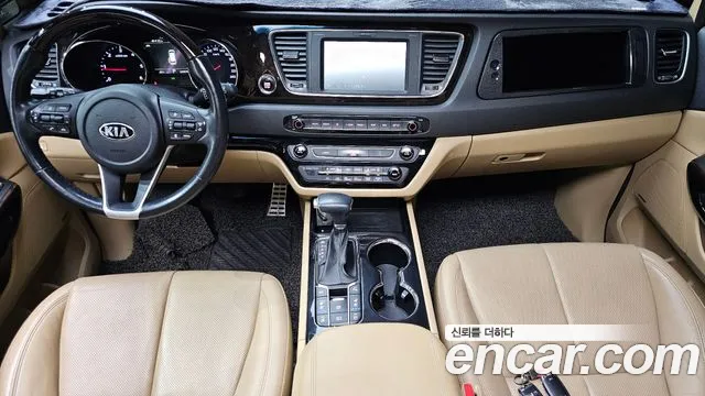 Kia Carnival — интерьер