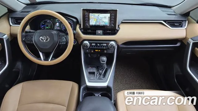 Toyota RAV4 — интерьер