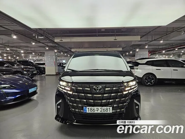 Toyota Alphard — экстерьер