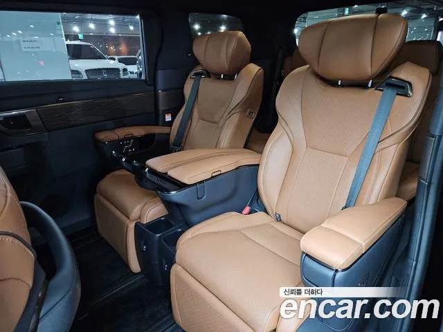 Toyota Alphard — интерьер