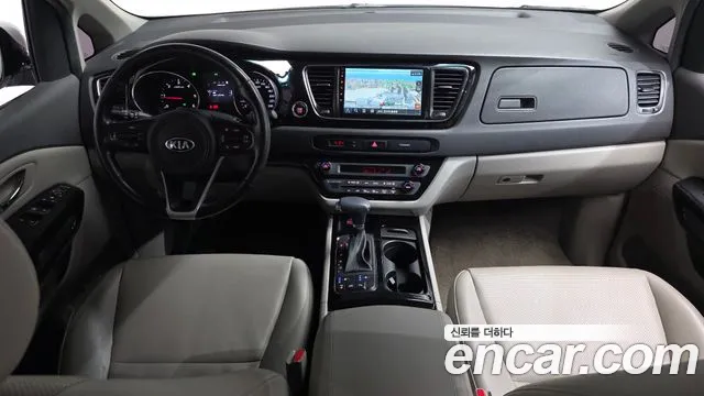 Kia Carnival — интерьер