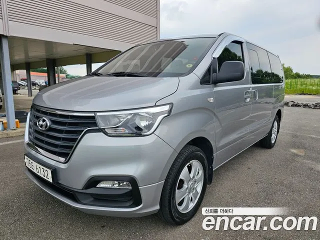 Hyundai Starex