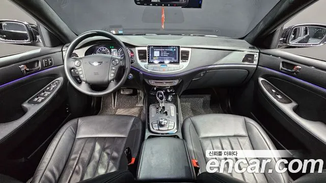 Hyundai Genesis — интерьер