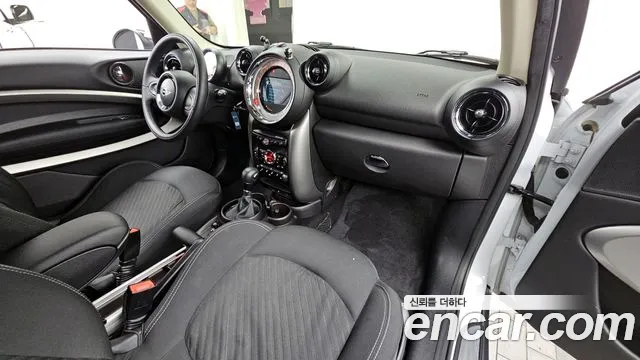 MINI Paceman — интерьер