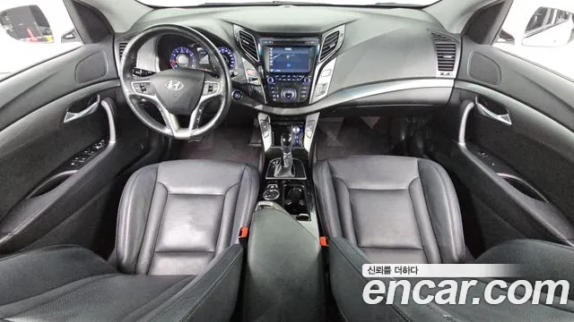 Hyundai i40 — интерьер