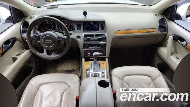 Audi Q7 — интерьер