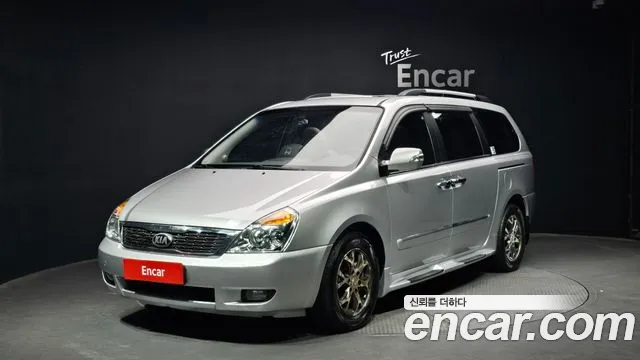 Kia Carnival — экстерьер