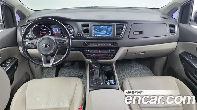 Kia Carnival — интерьер