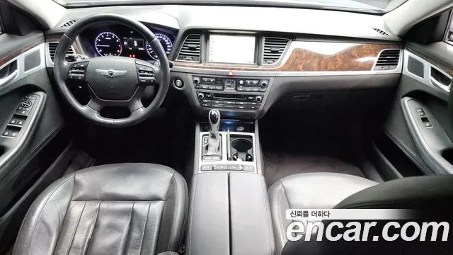 Hyundai Genesis — интерьер