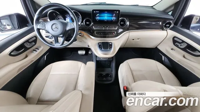 Mercedes-Benz V-класс — интерьер